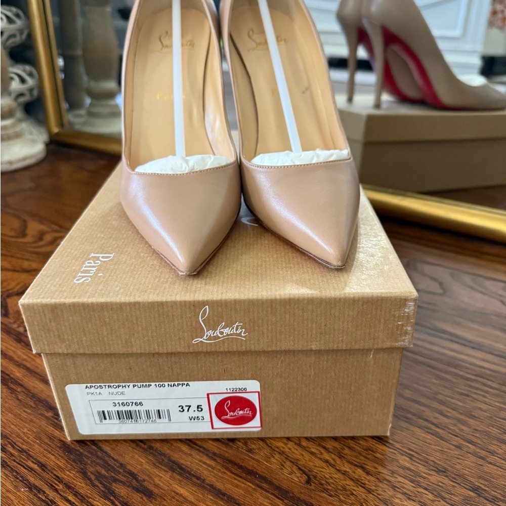 Christian Louboutin Beige Pointed Heels - Picture 2 of 8